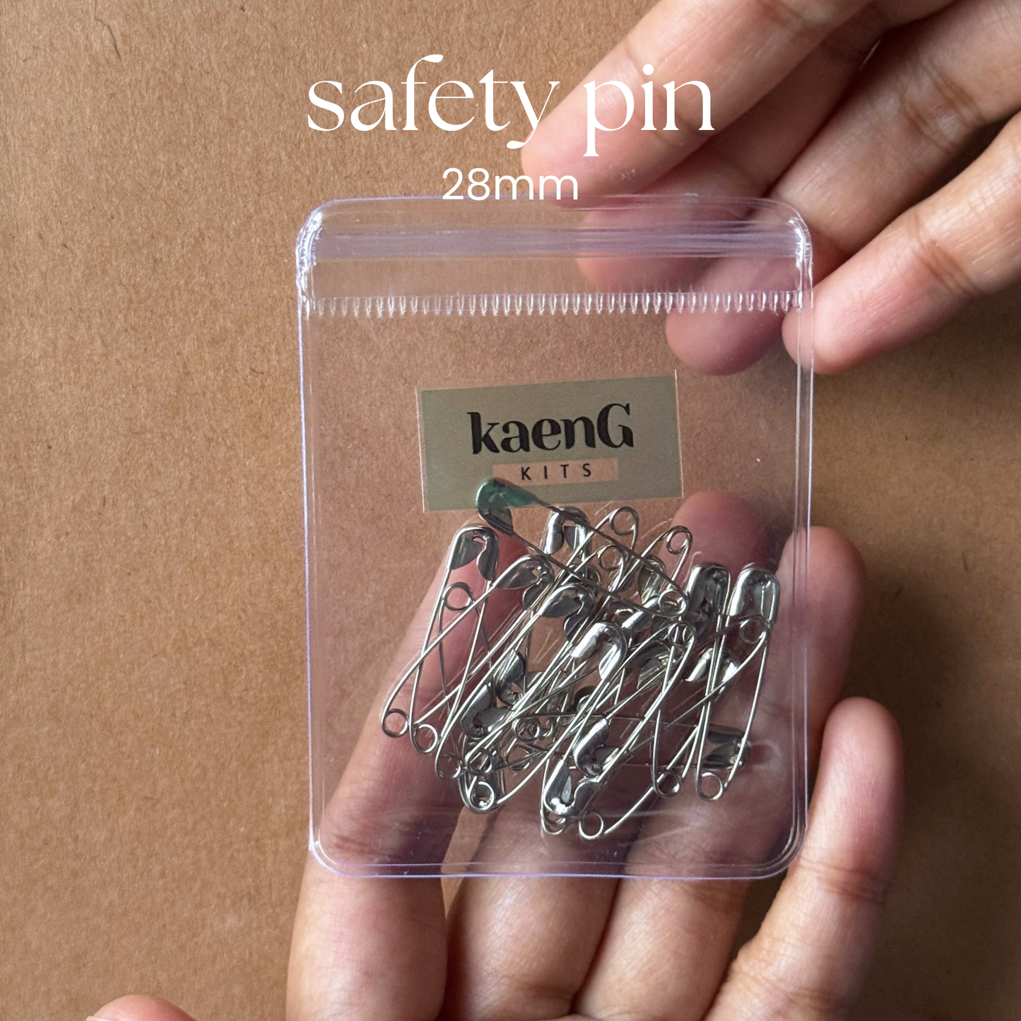 Simple 28mm Safety Pin (Travel-Friendly Ziplock Pack)