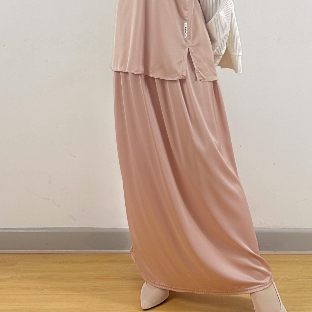ROSEGOLD Loose-Fit Satin Silk Inner Skirts