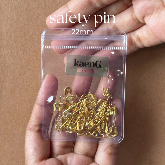 Simple 22mm Safety Pin (Travel-Friendly Ziplock Pack)