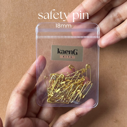 Simple 18mm Safety Pin (Travel-Friendly Ziplock Pack)