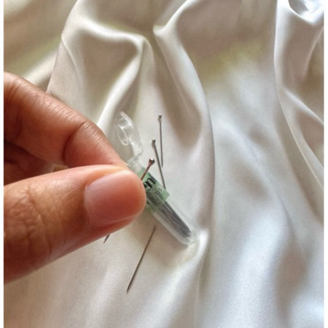 Silver Stainless-Steel Needle with Rounded-Head (FREE travel-friendly bottle)